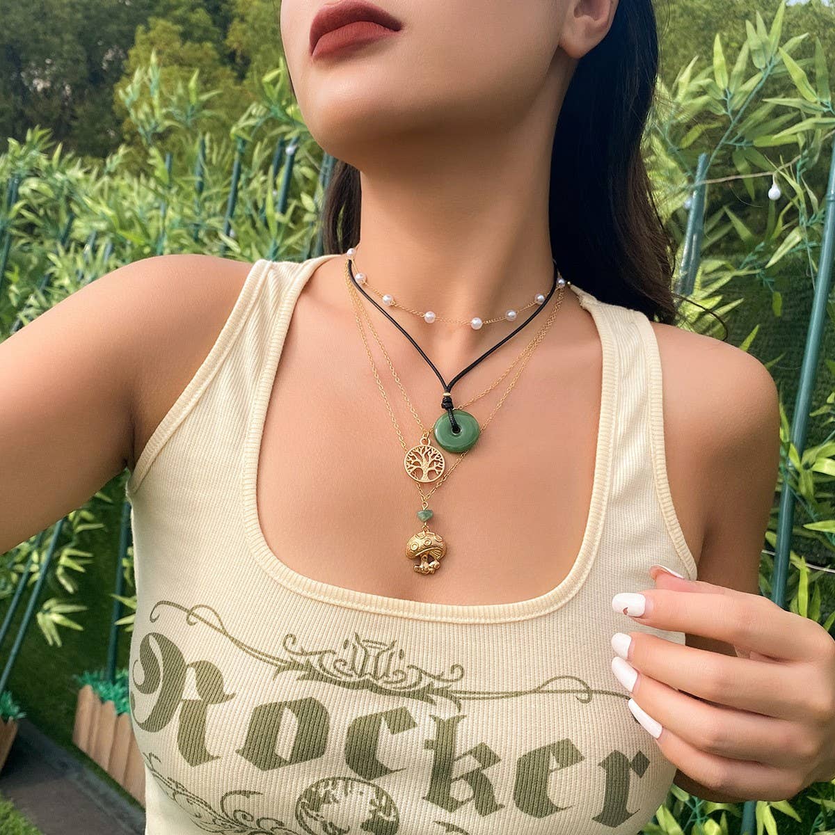 NEW DEVIL BLUE EYES VINTAGE BEADED NECKLACE