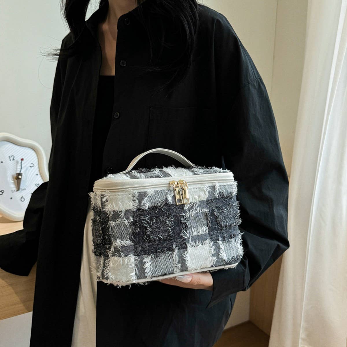 NEW DENIM GRAY AND WHITE PORTABLE COSMETIC BAG_CWAB4403