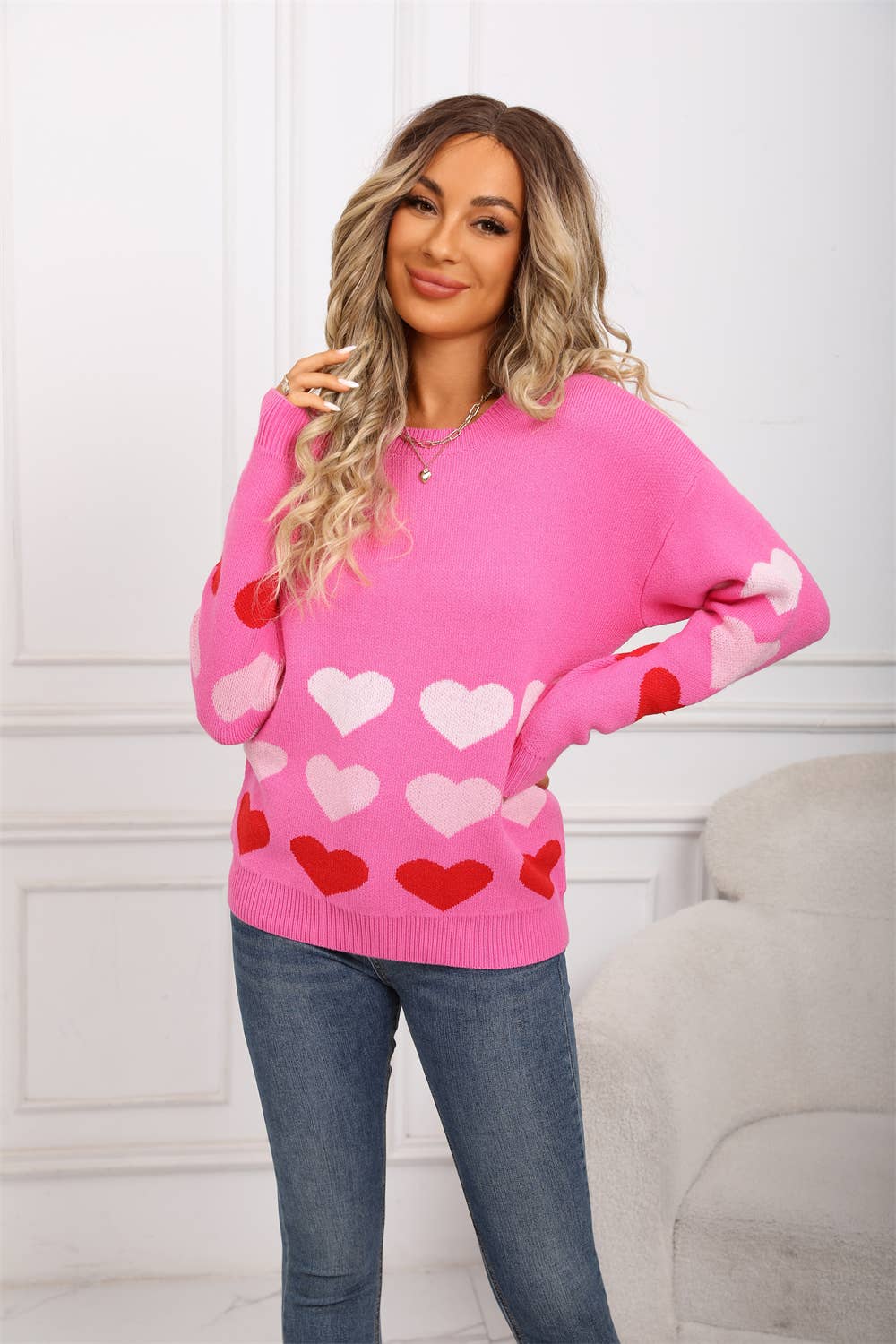 Round-neck knitted gradient heart sweater