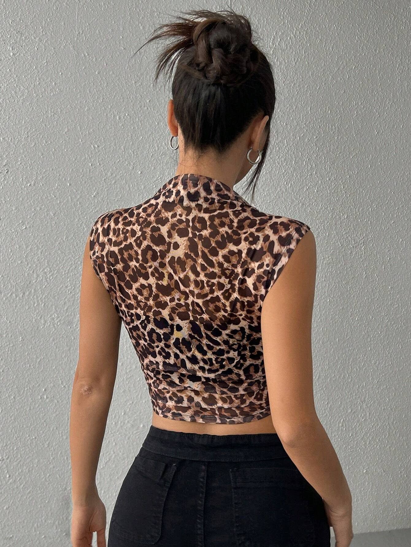 Sleeveless leopard print stand-up collar T-shirt