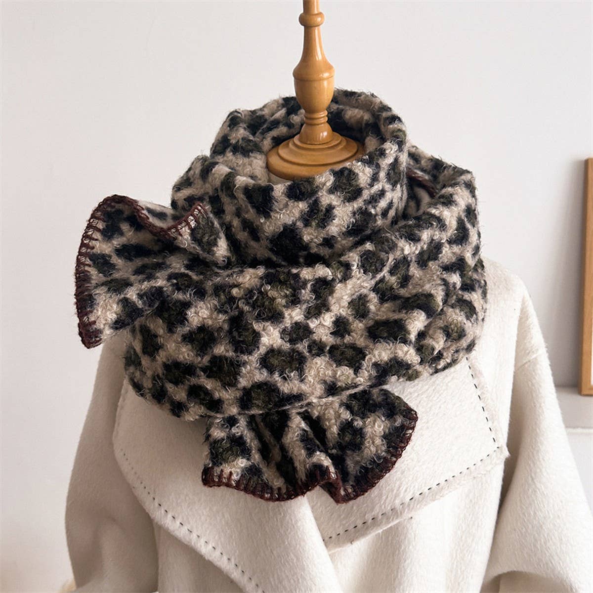 Vintage Leopard Tassel Scarf for Fall Winter