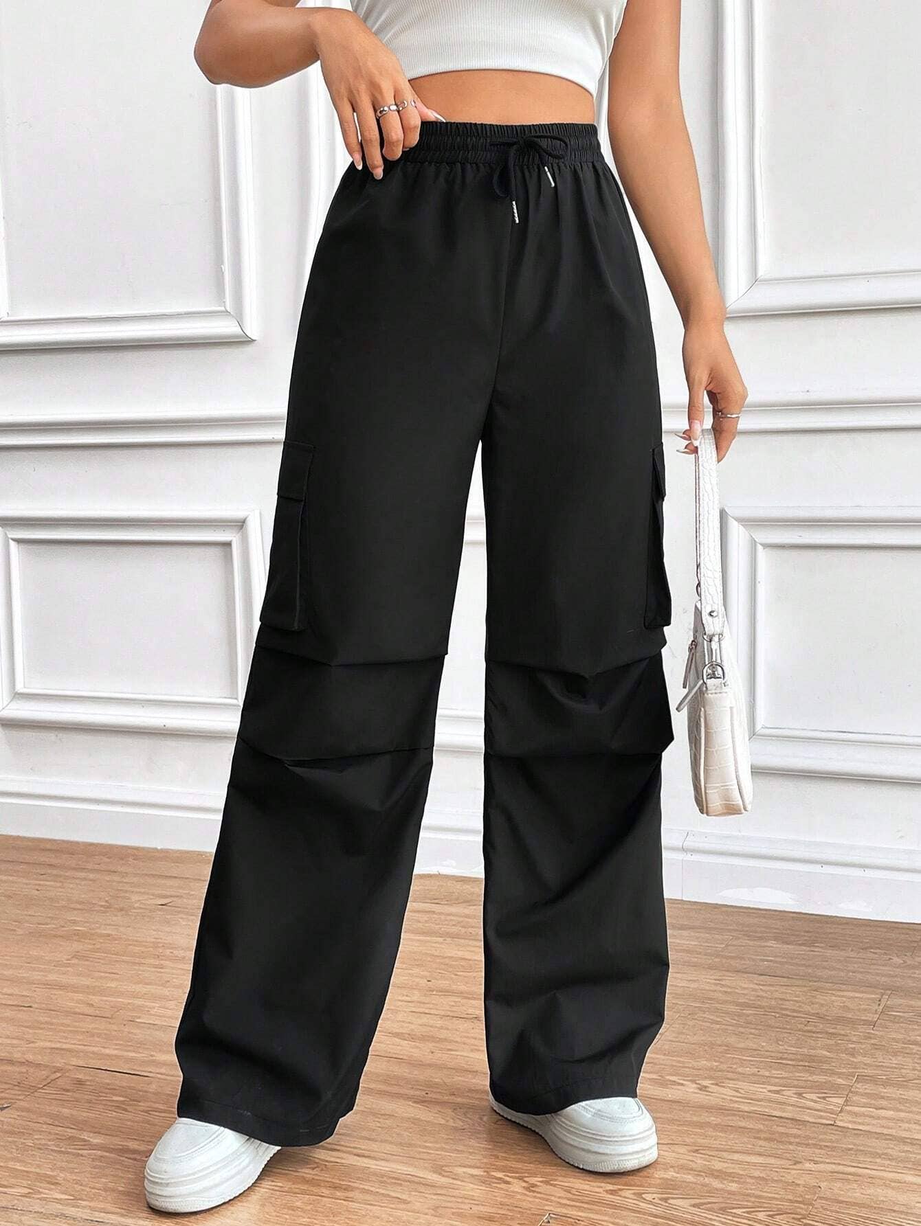 Elastic waist high-waisted baggy cargo pants