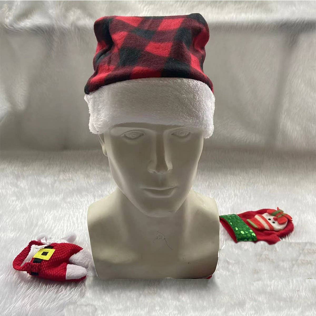 CWAH4086_CHRISTMAS RED AND BLACK PLAID SANTA HAT