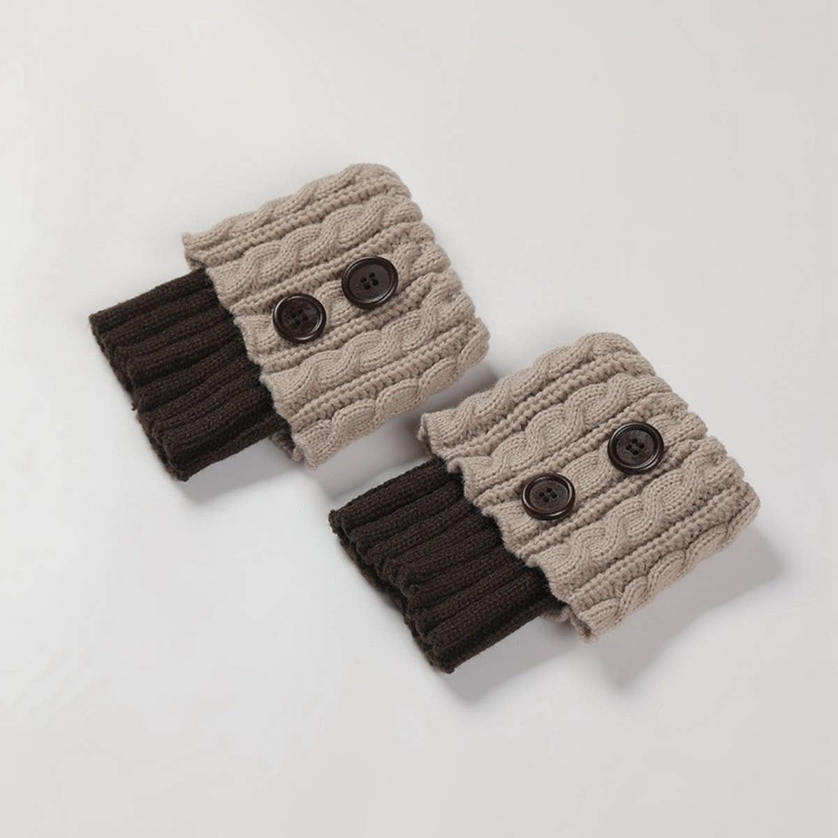 NEW COLOR MATCHING TWIST BUTTON WIDENED SOCKS