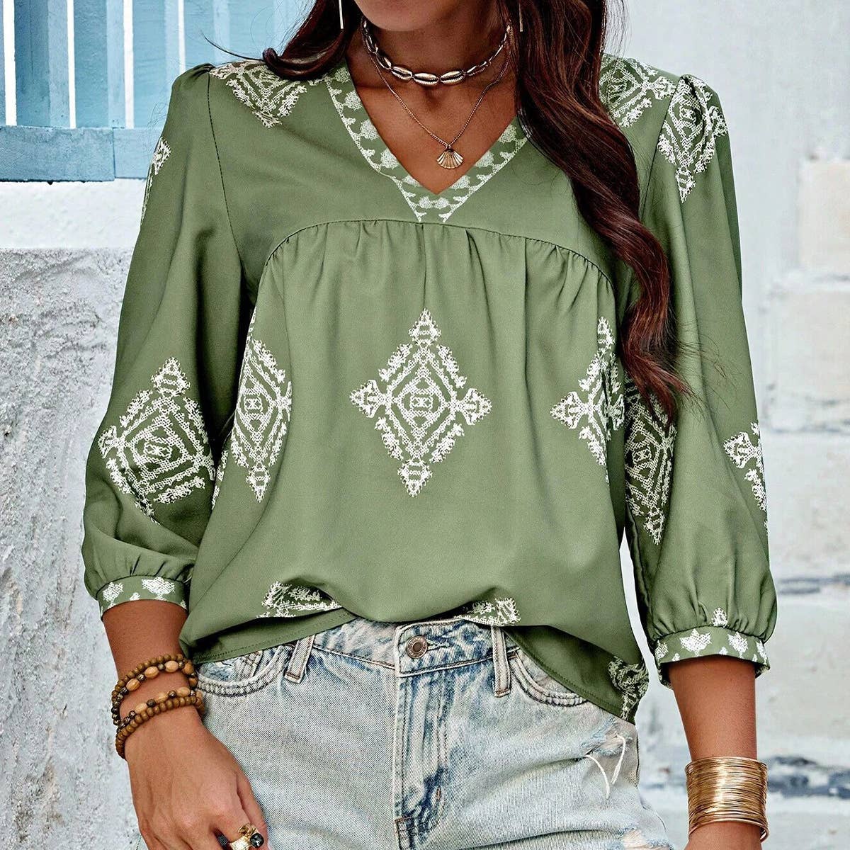 Stylish printed seven-quarter sleeve V-neck top