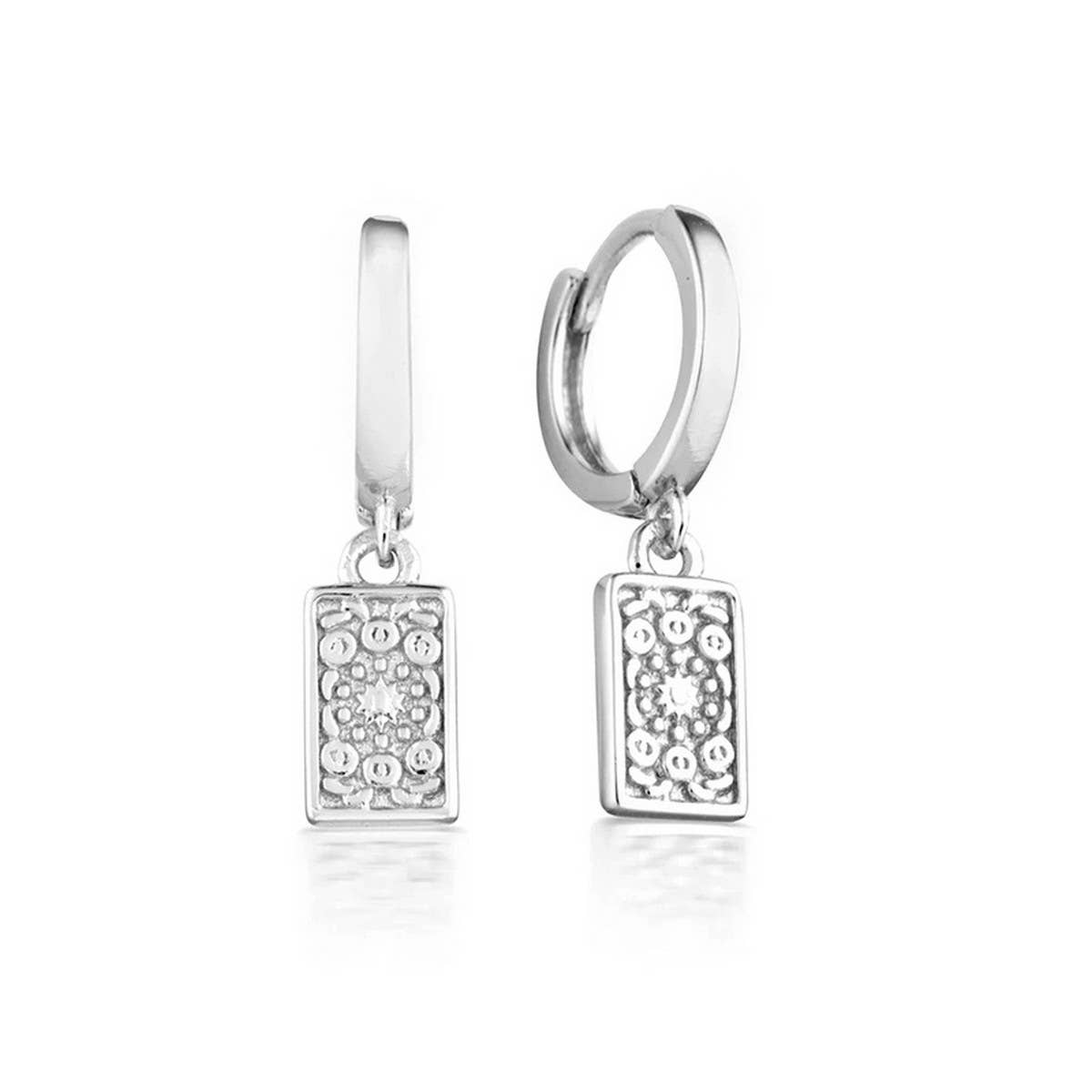 HOT-SELLING TRENDY EARRINGS IN EUROPE AND AMERICA