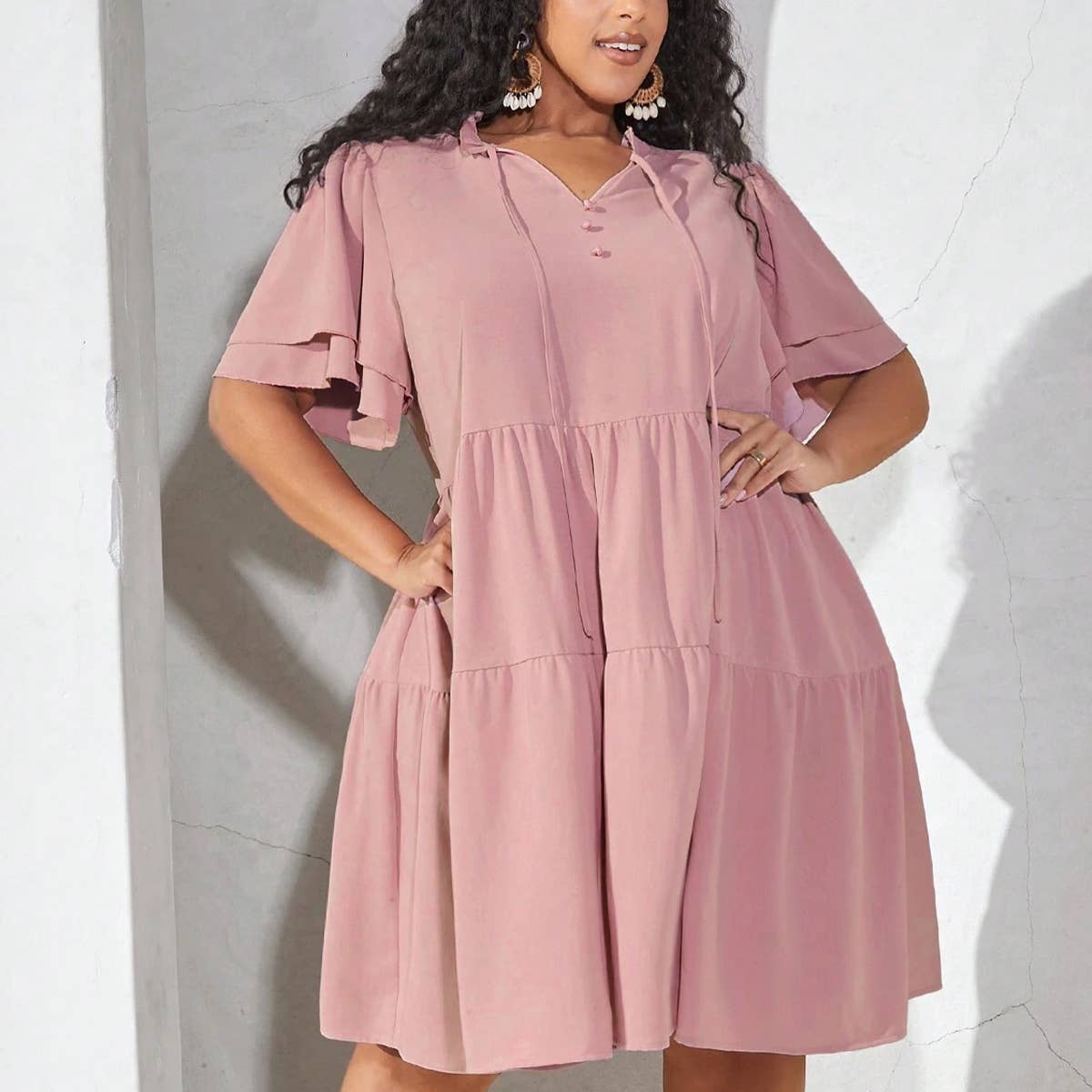 LEISURE V-NECK DOLL PLEATED DRESS