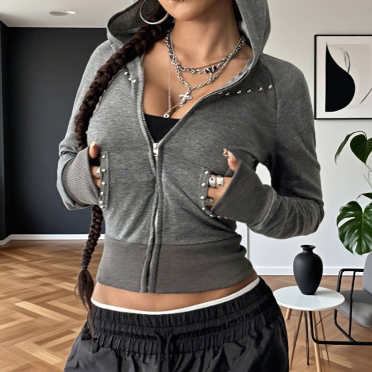 Simple form-fitting base printed sweatshirt