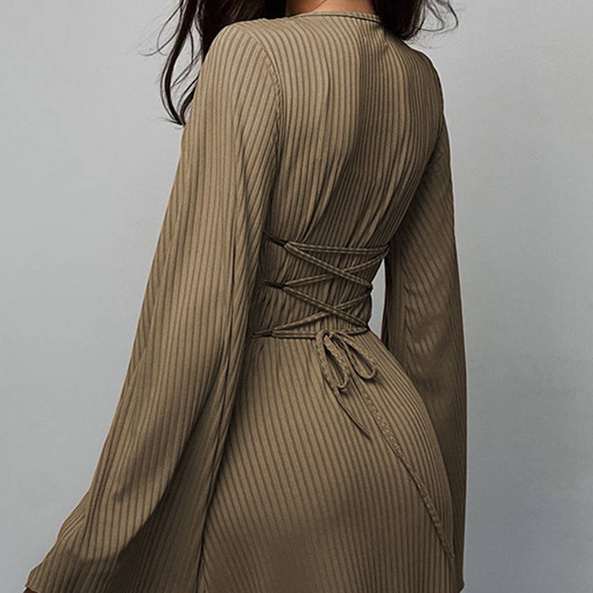 Long sleeve high waist thread skirt with flared back