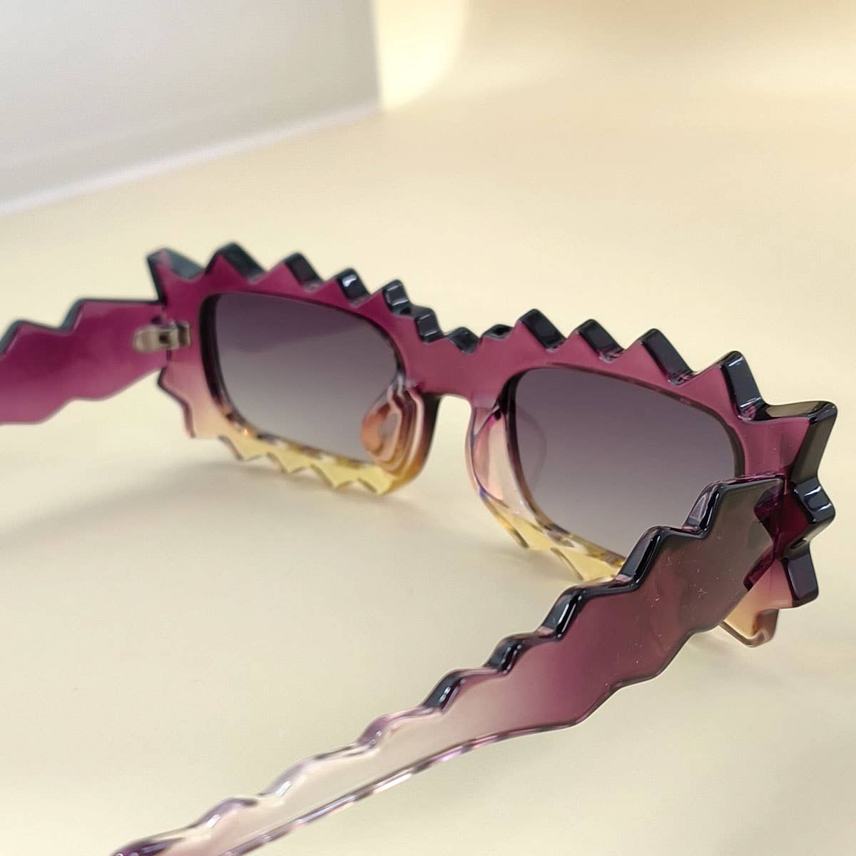 PERSONALIZED LACE IRREGULAR SUNGLASSES_CWASG0416