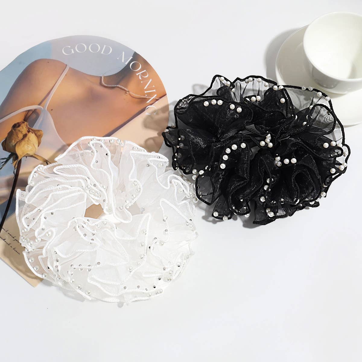 SIMPLE AND HOT SELLING FASHION PEARL HAIR BAND