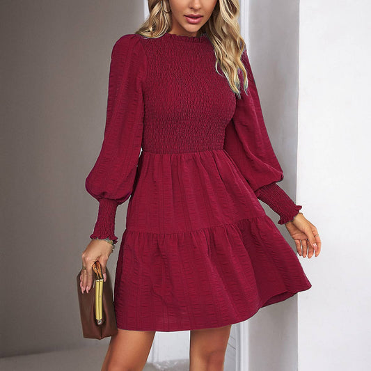 PLAY A HIGH-WAISTED DRESS WITH LANTERN SLEEVES