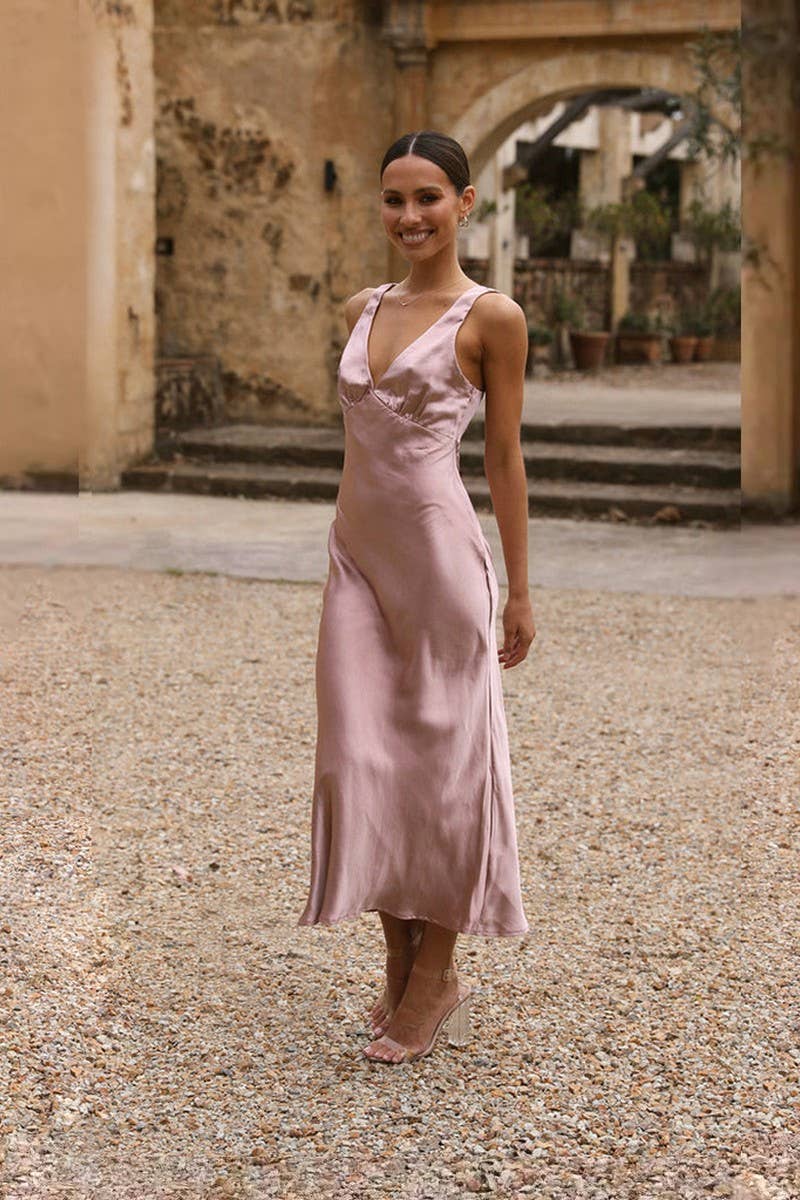 CWDMD5555_DEEP V BACKLESS SLIM SPAGHETTI STRAP MIDI DRESS