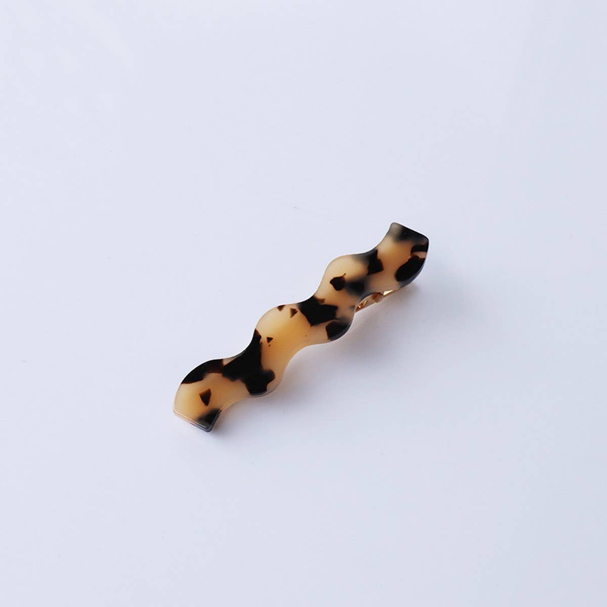 Wavy Acetate Hair Clip - Simple Chic Side Bang Pin