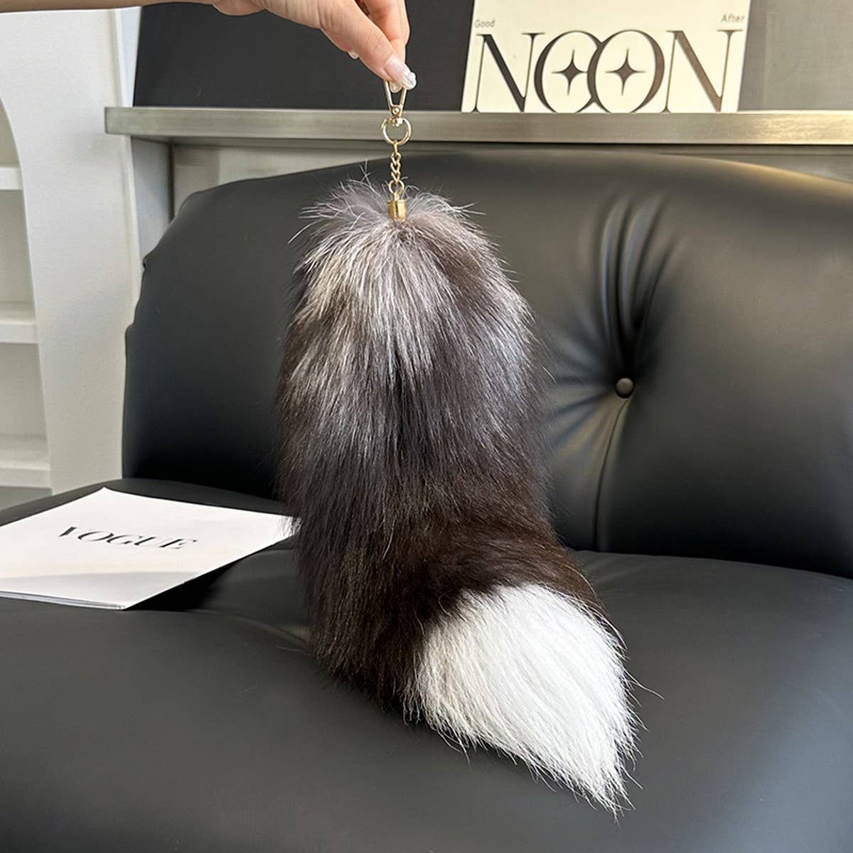 CUTE REAL FOX FUR BIG TAIL CAR KEYCHAIN PENDANT