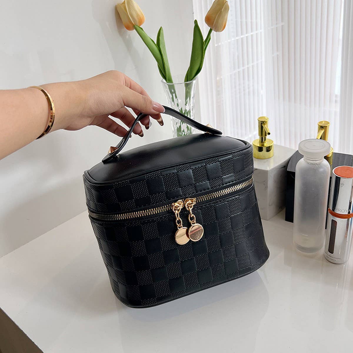 HIGH-VALUE FASHIONABLE PORTABLE COSMETIC BAG_CWAB4460
