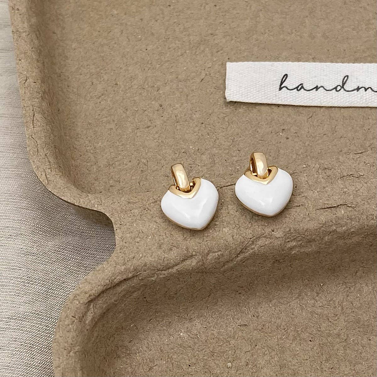 VALENTINE'S DAY BLACK HEART PENDANT EARRINGS