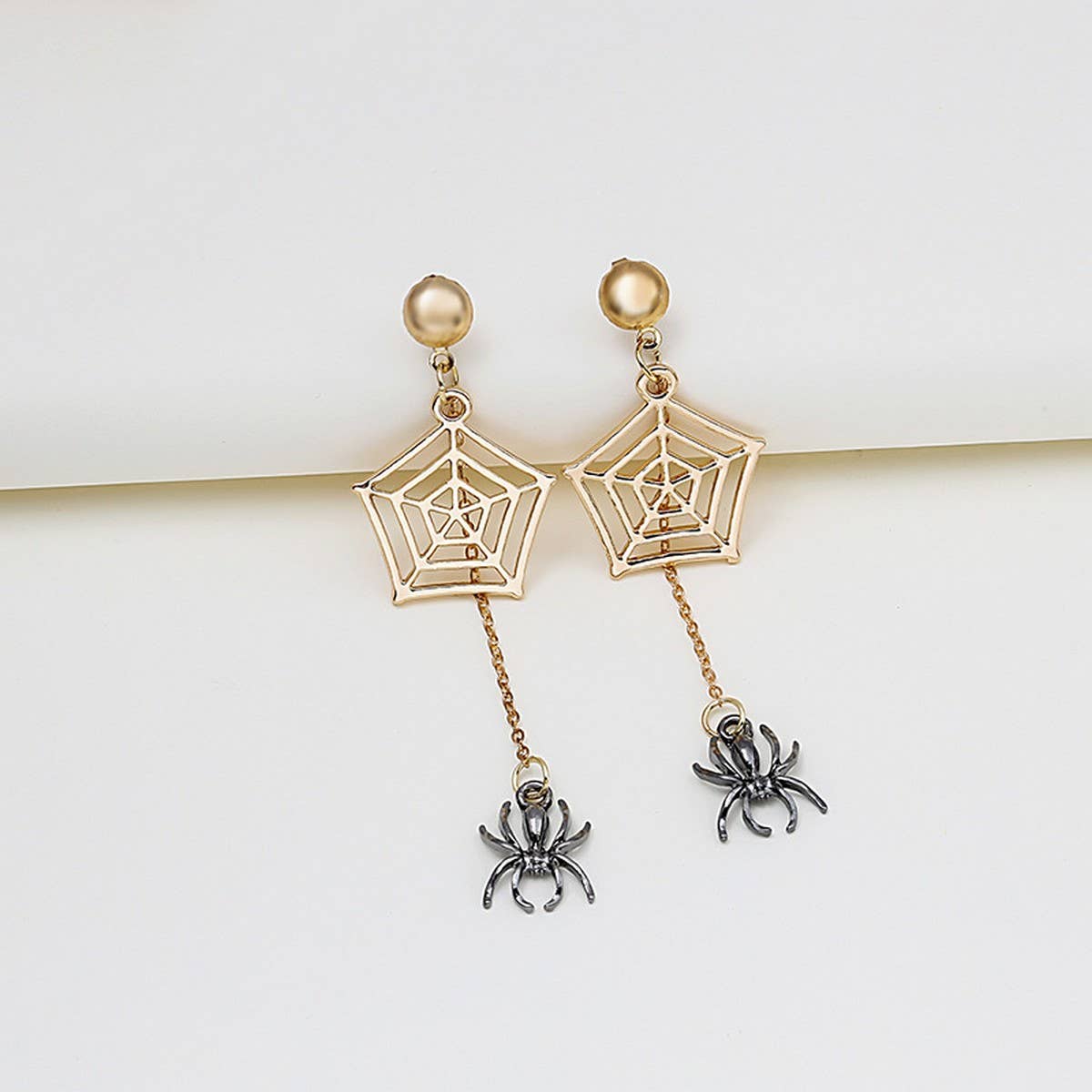 NEW PERSONALIZED SPIDER WEB HALLOWEEN EARRINGS