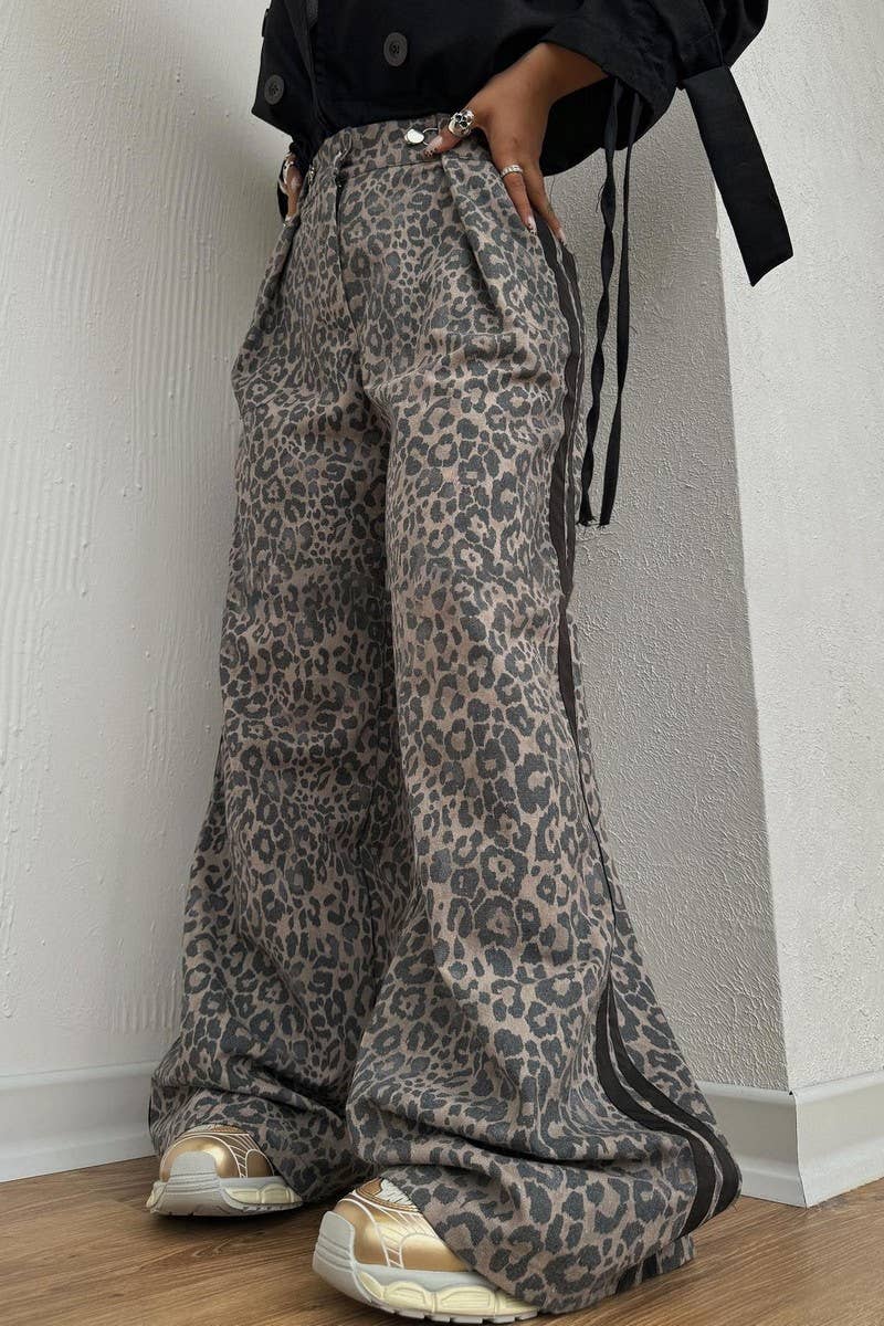 CWBLP1736_LEOPARD PRINT RETRO SIDE STRIPE WIDE-LEG PANTS