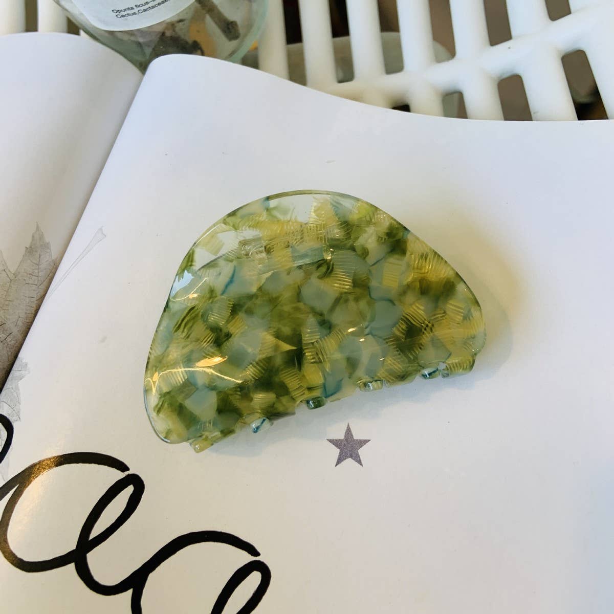 CANDY COLOR LIGHT LUXURY HALF CIRCLE HAIRPIN_CWAHA2150