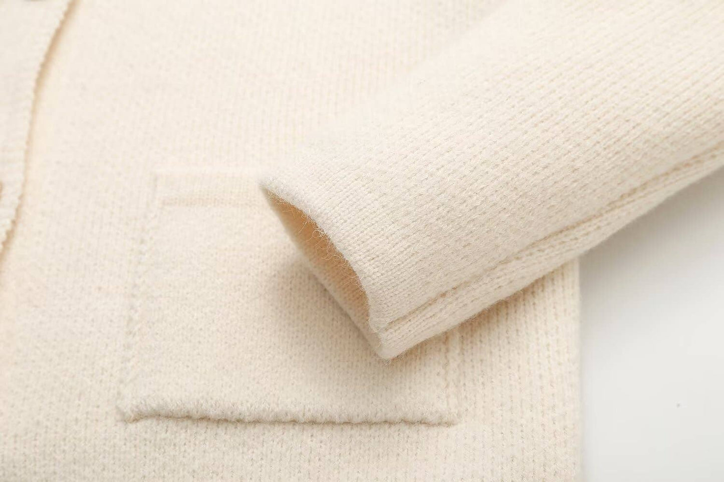 SIMPLE SINGLE BREASTED CARDIGAN WITH POCKETS