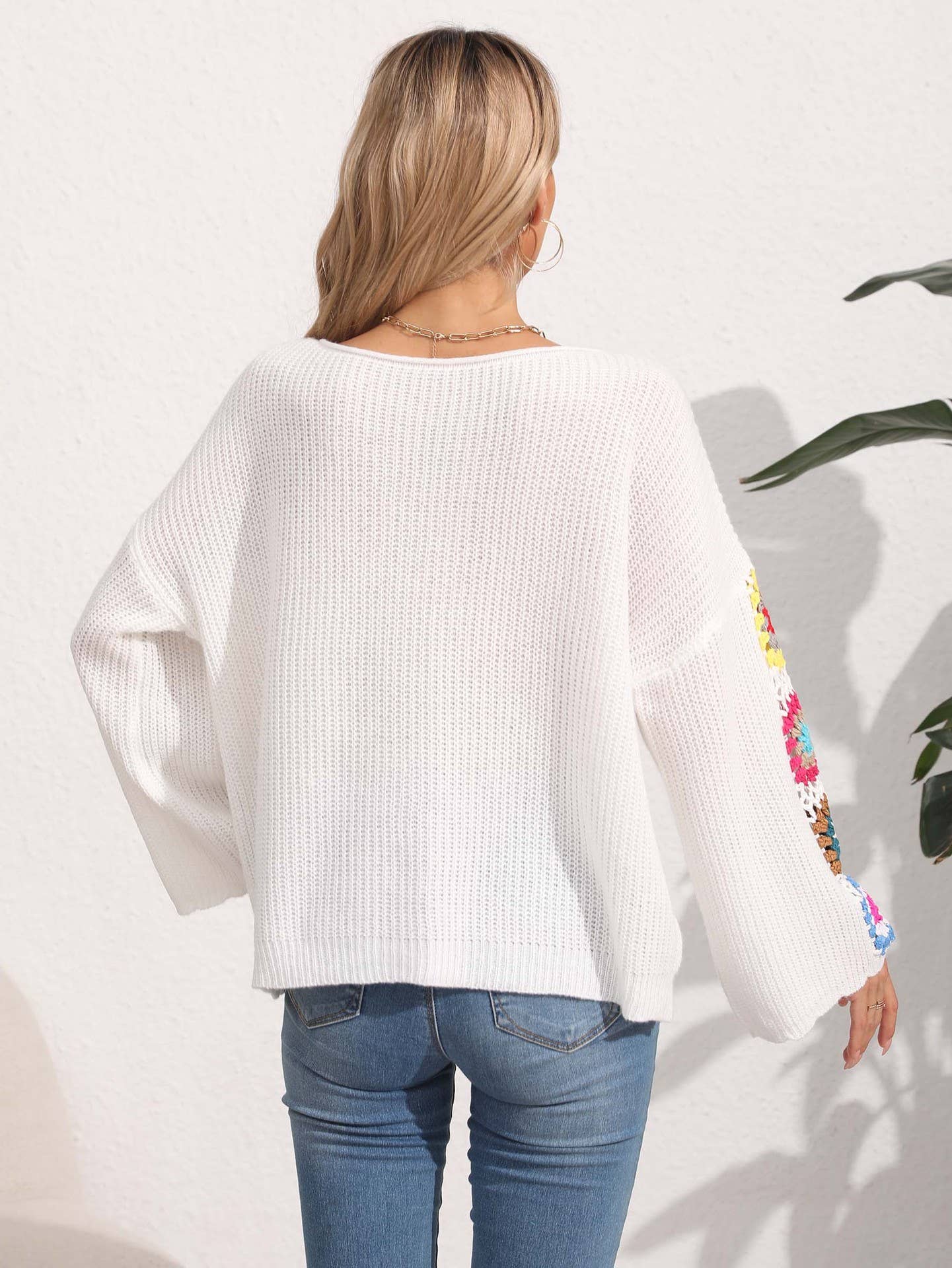 Line neck off-the-shoulder crochet sweater