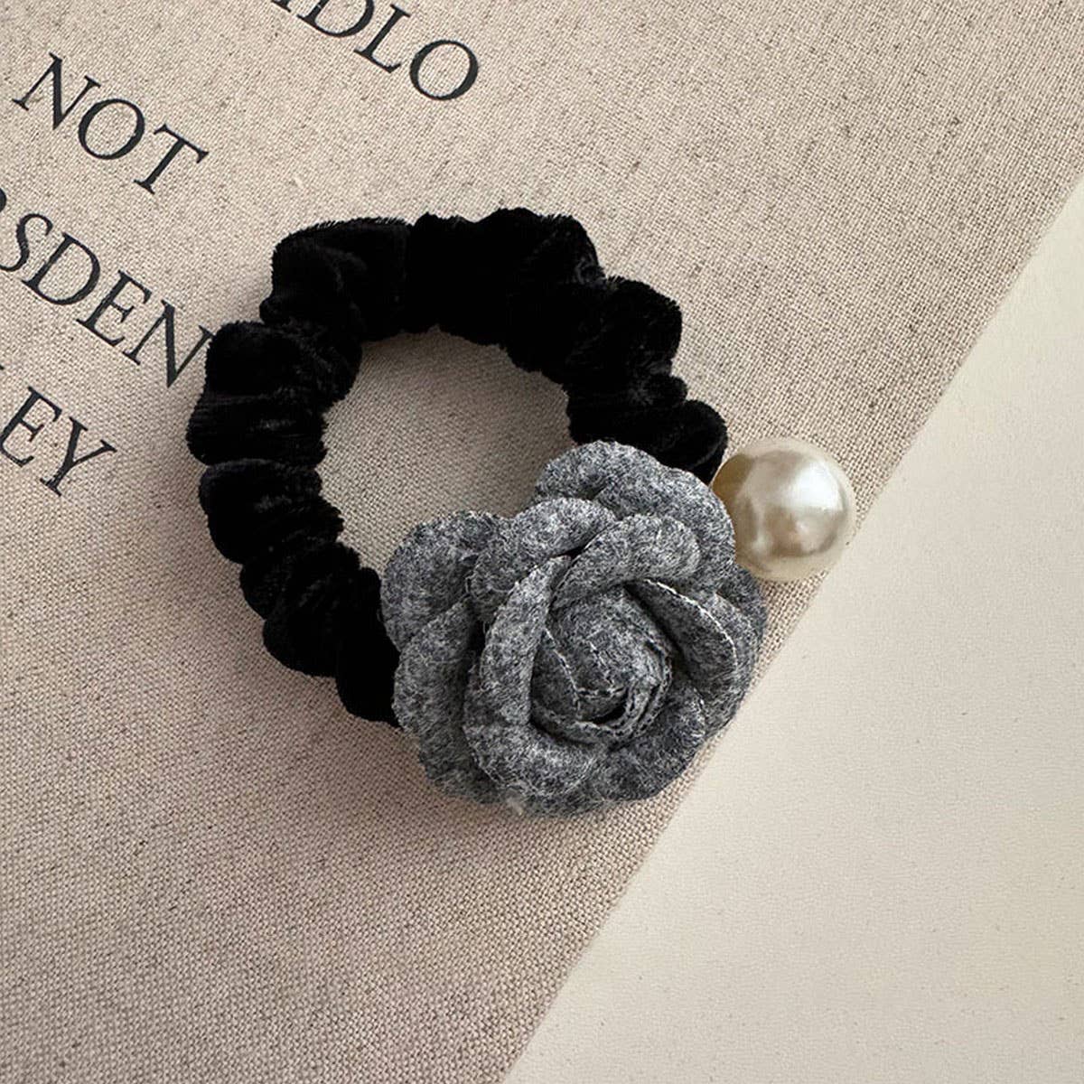 COOL GRAY CAMELLIA HAIRPIN HEADBAND