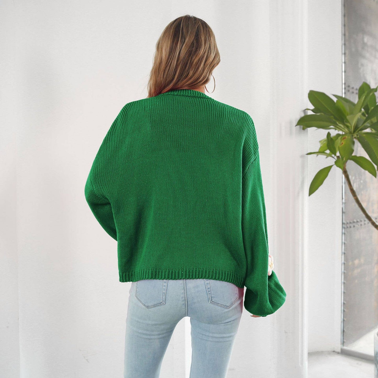 THREE-DIMENSIONAL EMBROIDERY KNITTED COAT