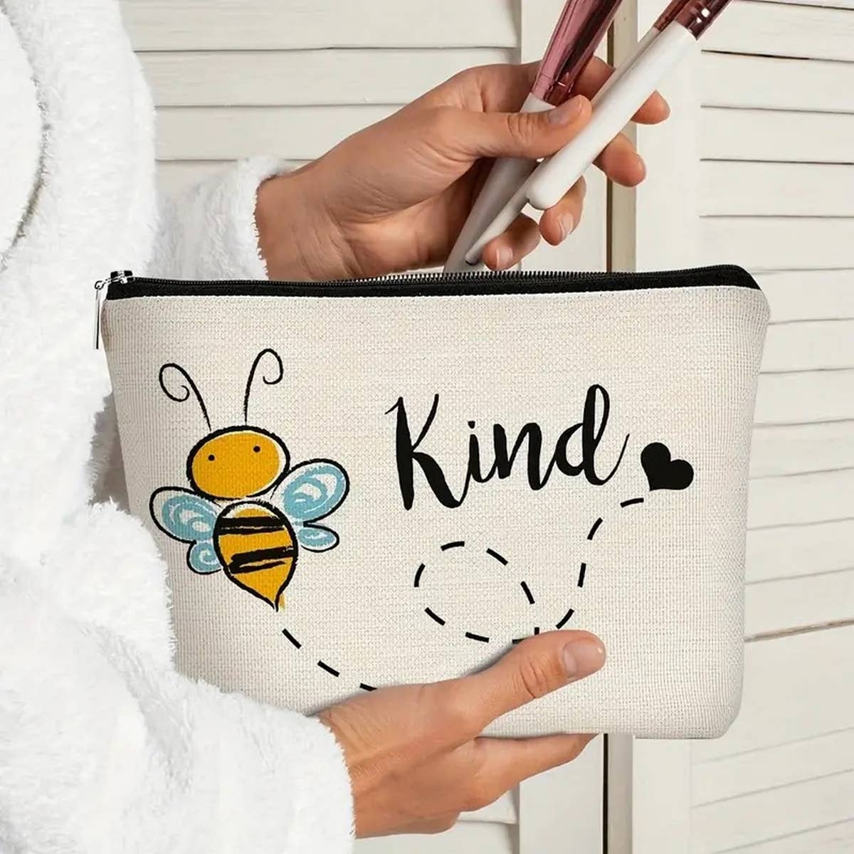 BEE FESTIVAL LINEN REVERSIBLE PRINT COSMETIC BAG_CWAB2249