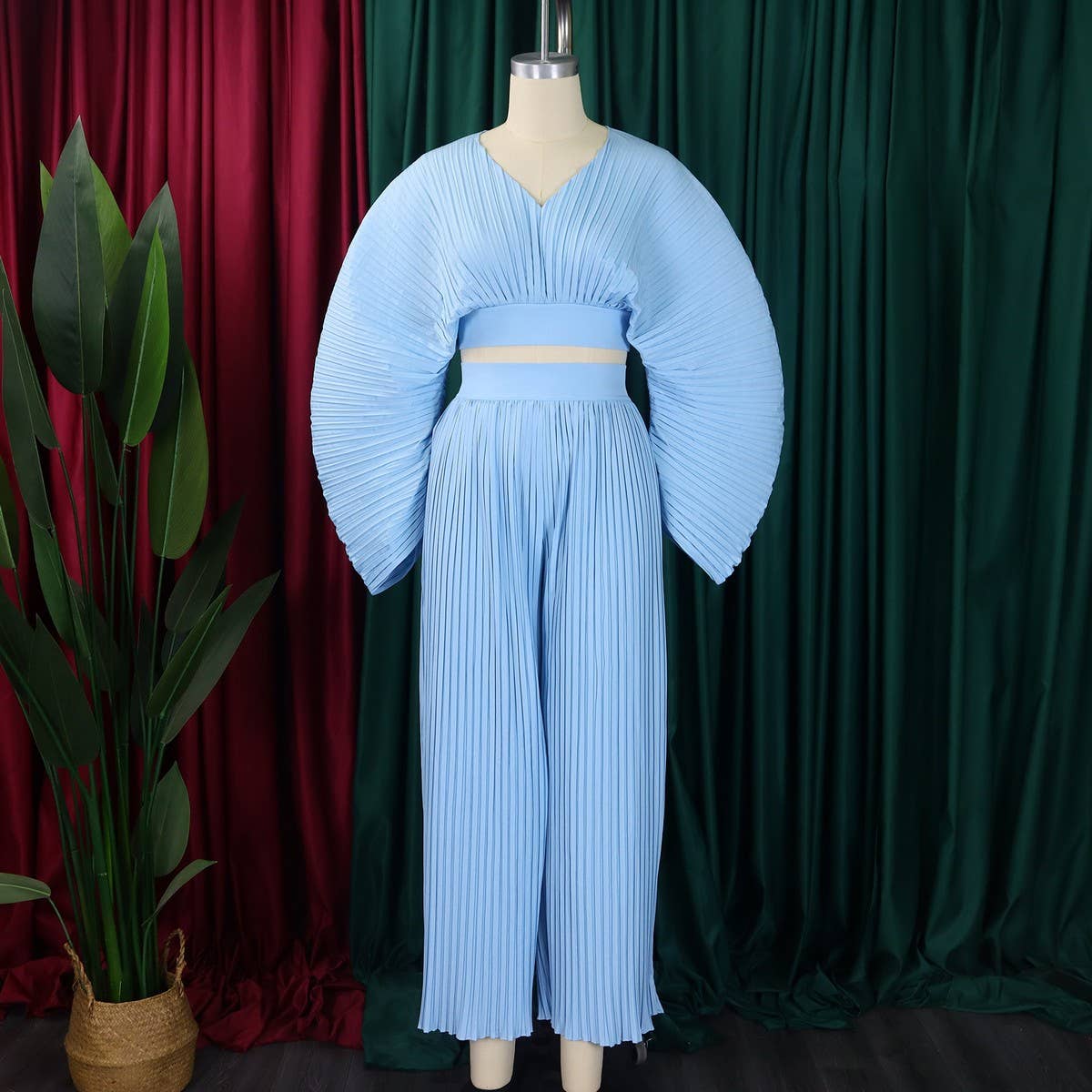 PLEATED V-NECK TOP AND WIDELEG PANTS TWO-PIECE SET_CWSTB1138