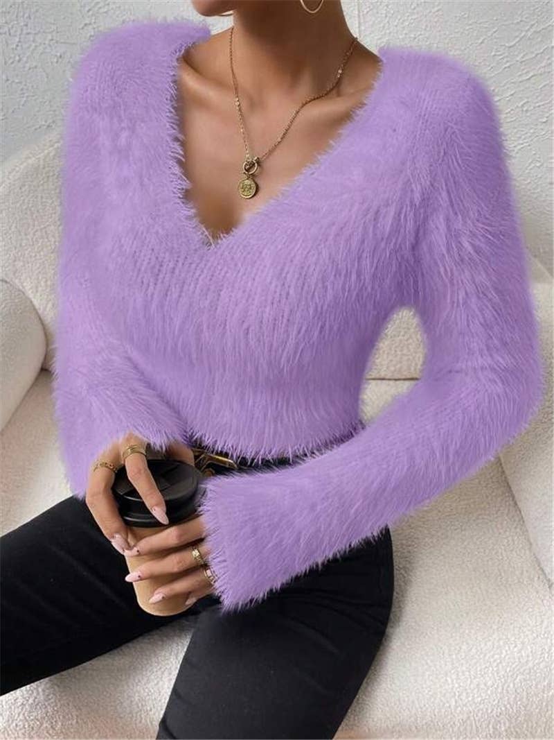 Solid-color V-neck fitted plush short sweater