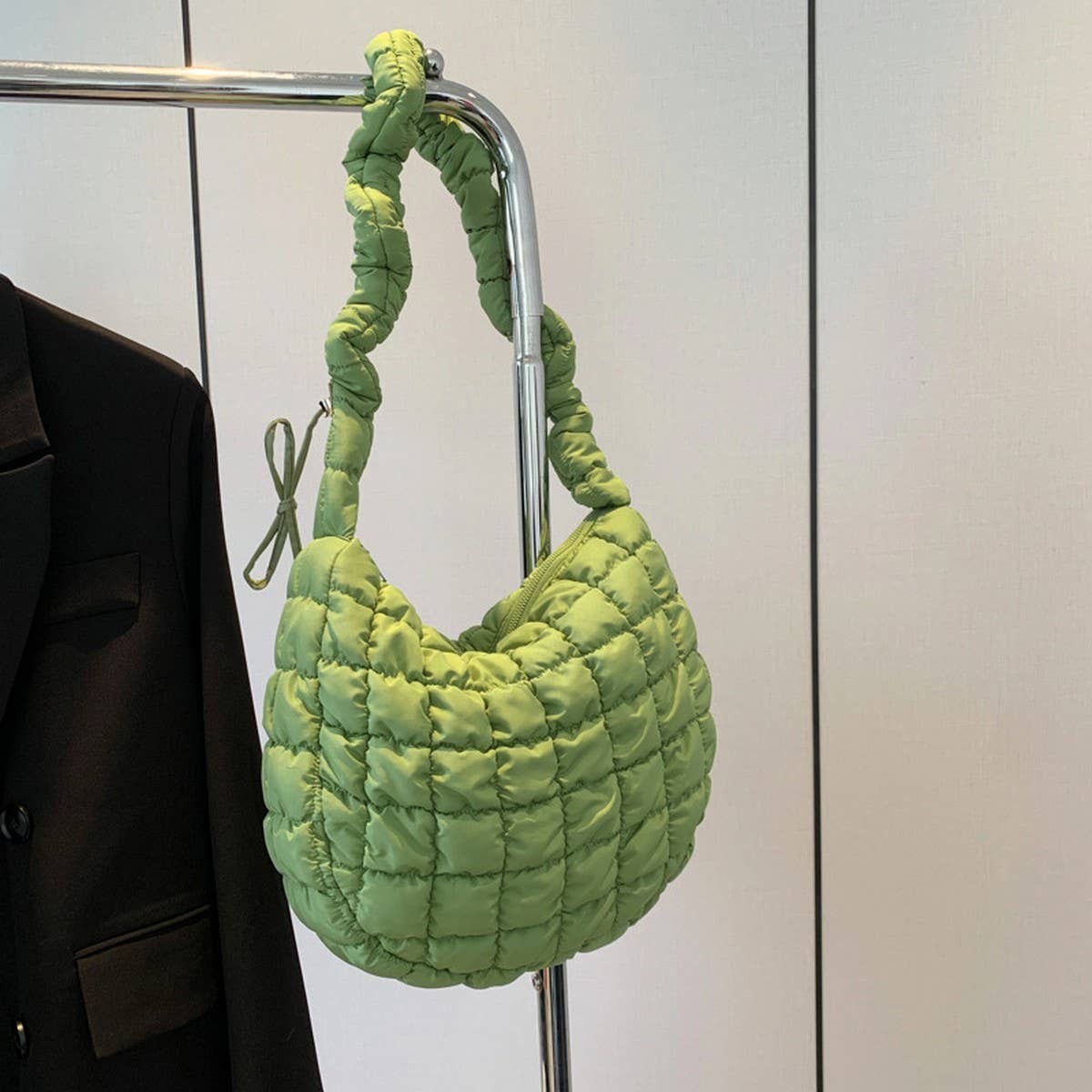 Cloud Pouch Shoulder Crossbody Bag_CUAB00499