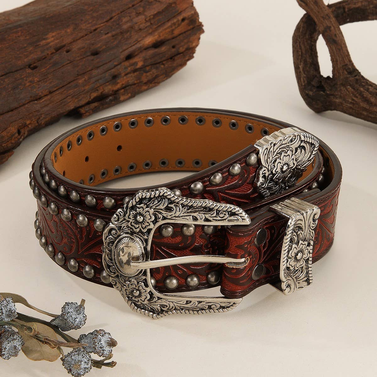 VINTAGE DISTRESSED RIVET EMBOSSED BELT