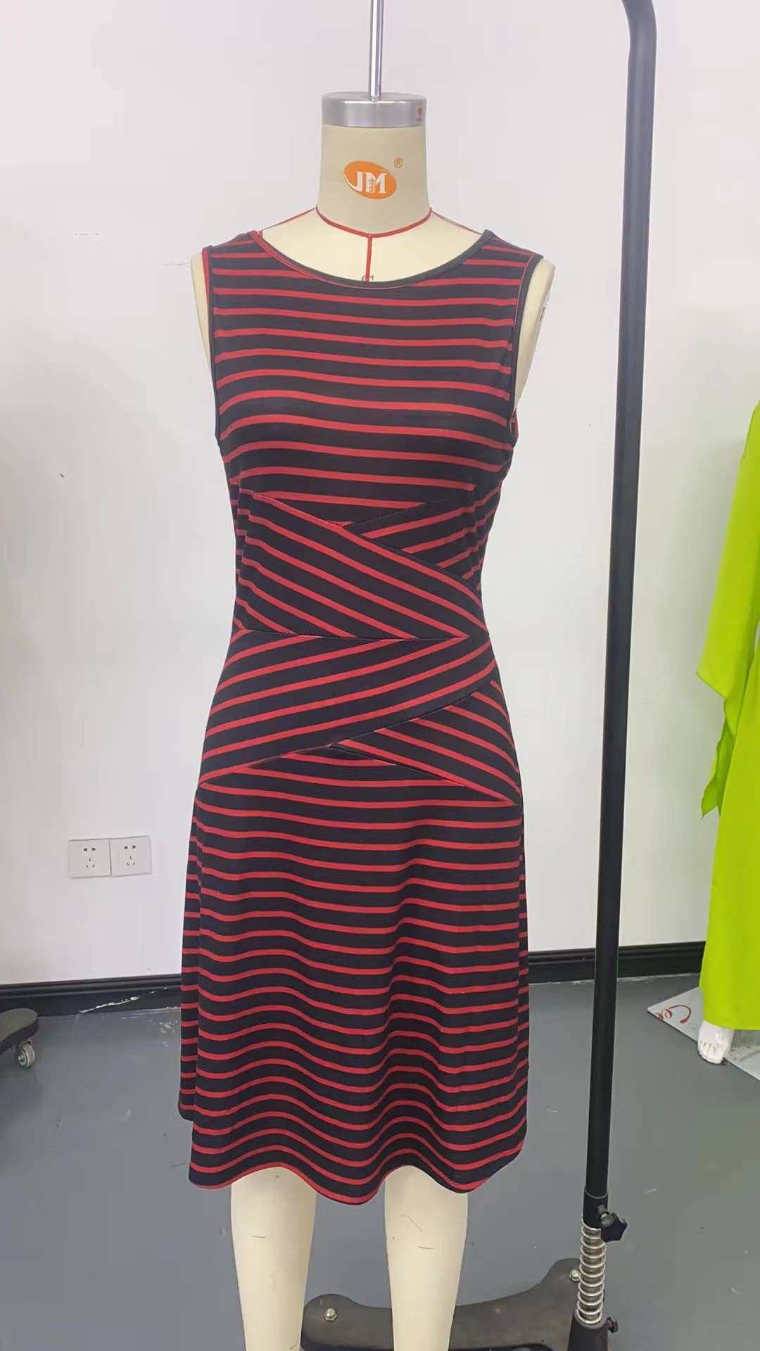 Stripe round-neck sleeveless color-blocked dress