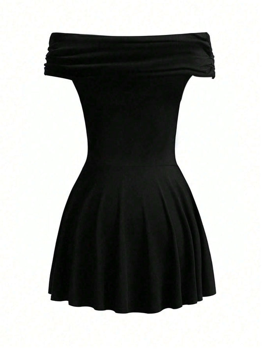 Line neck high waist sexy short solid color dress