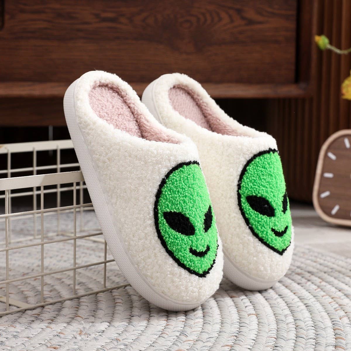 ALIEN EMBROIDERED HOME COTTON SLIPPERS_CWSHS0764