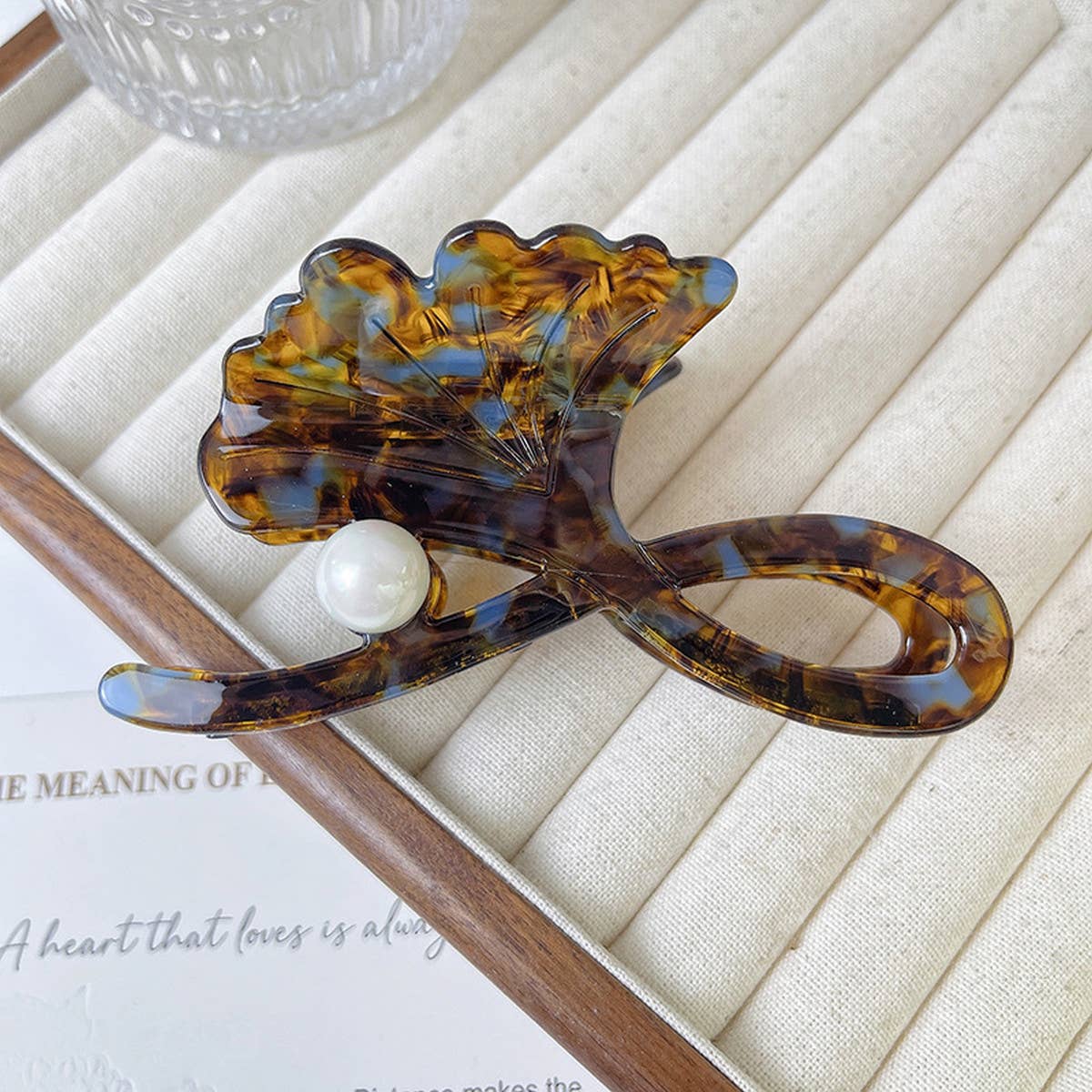 Ginkgo Leaf Pearl Hair Claw, Elegant French Clip_CWAHA1347