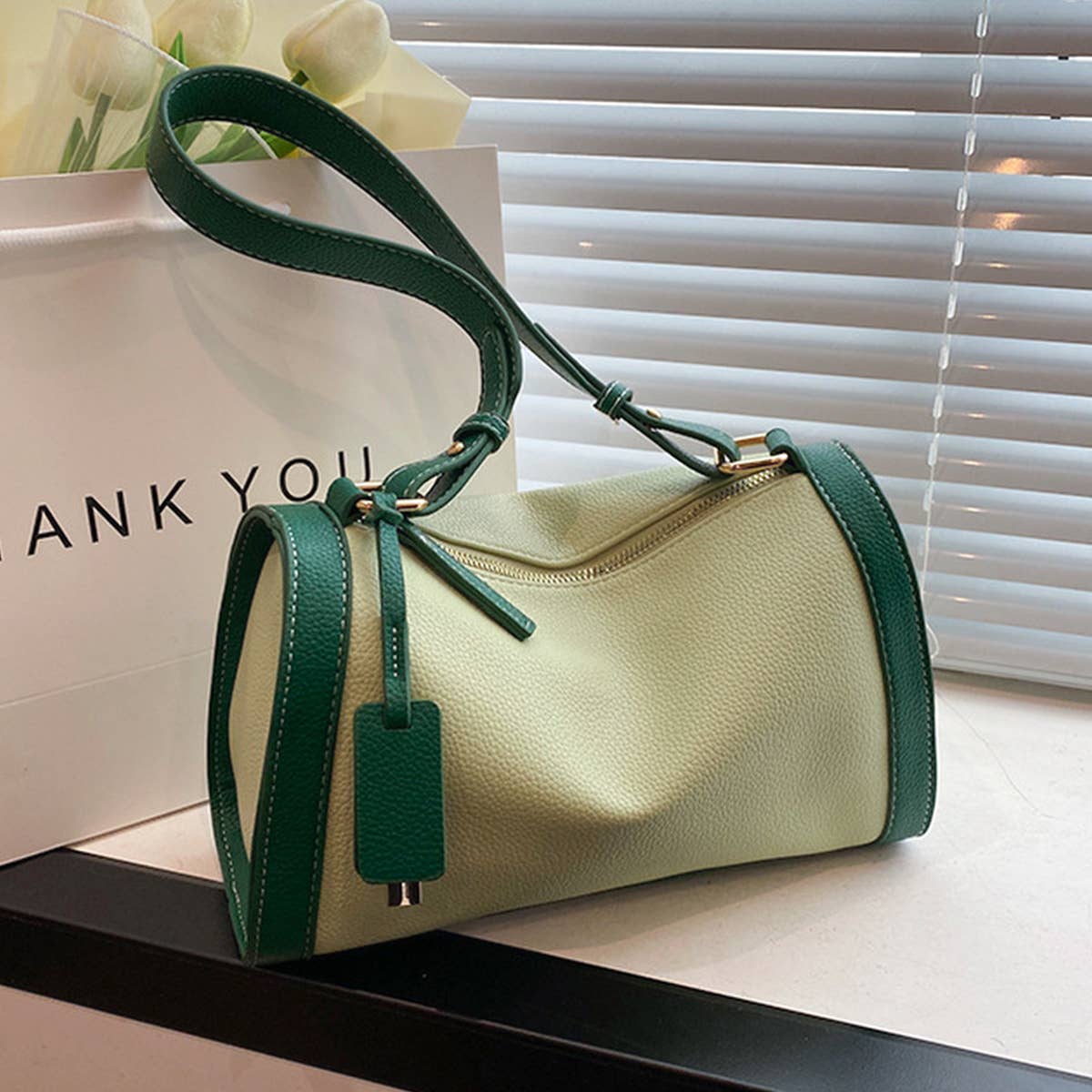 WOMEN CONTRAST ARMPIT SHOULDER BAG_CWAB1587