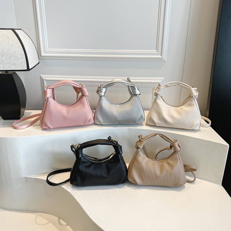 Simple pleated and creased single-shoulder bag