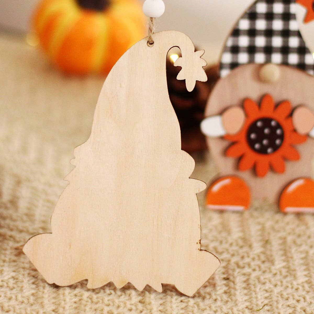 Painted Halloween Maple Leaf Faceless Doll_CWAJE05358