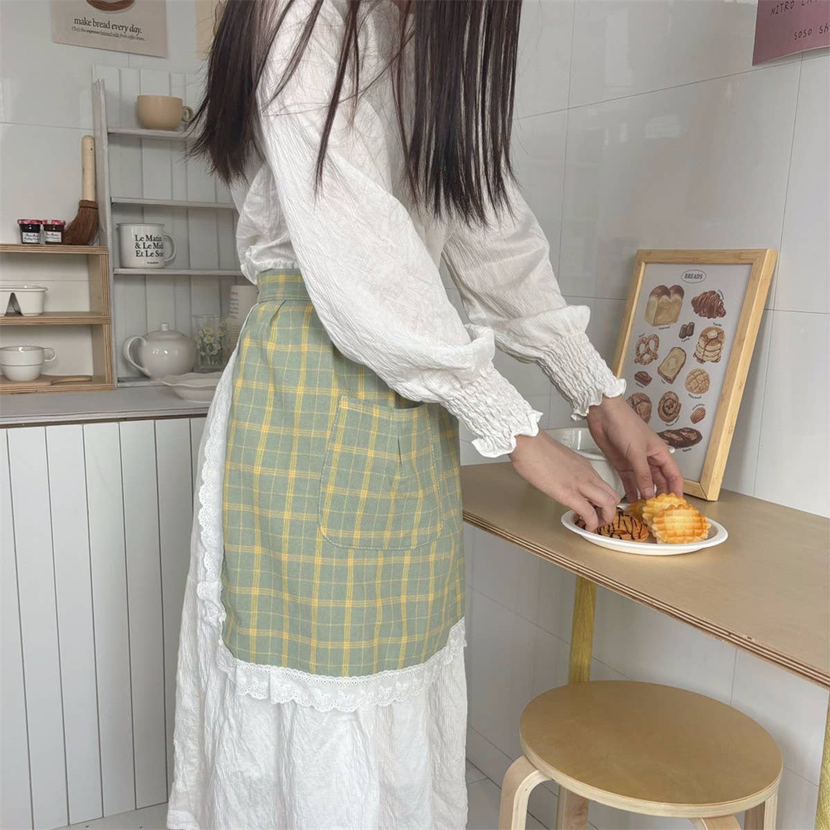 BOW LACE SKIRT AND HALF-BODY APRON_CWMM5796