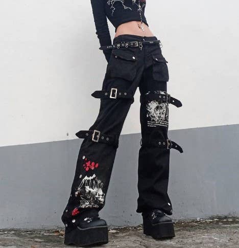 Printed metal buckle drape denim trousers