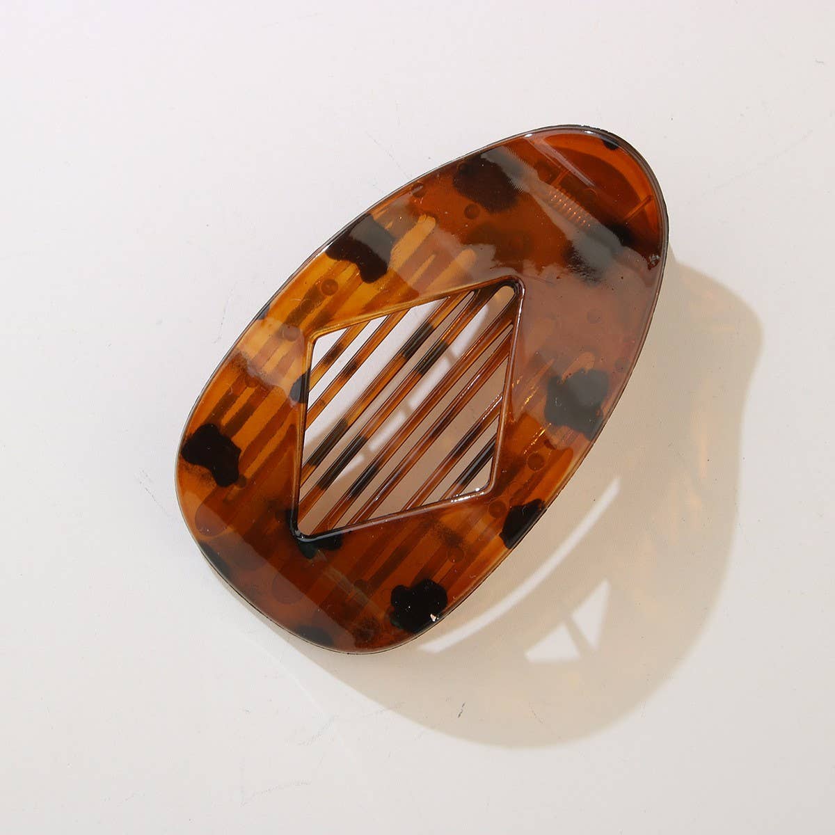 CWAHA07405_OVAL DIAMOND FLAT DUCKBILL HAIR CLIP