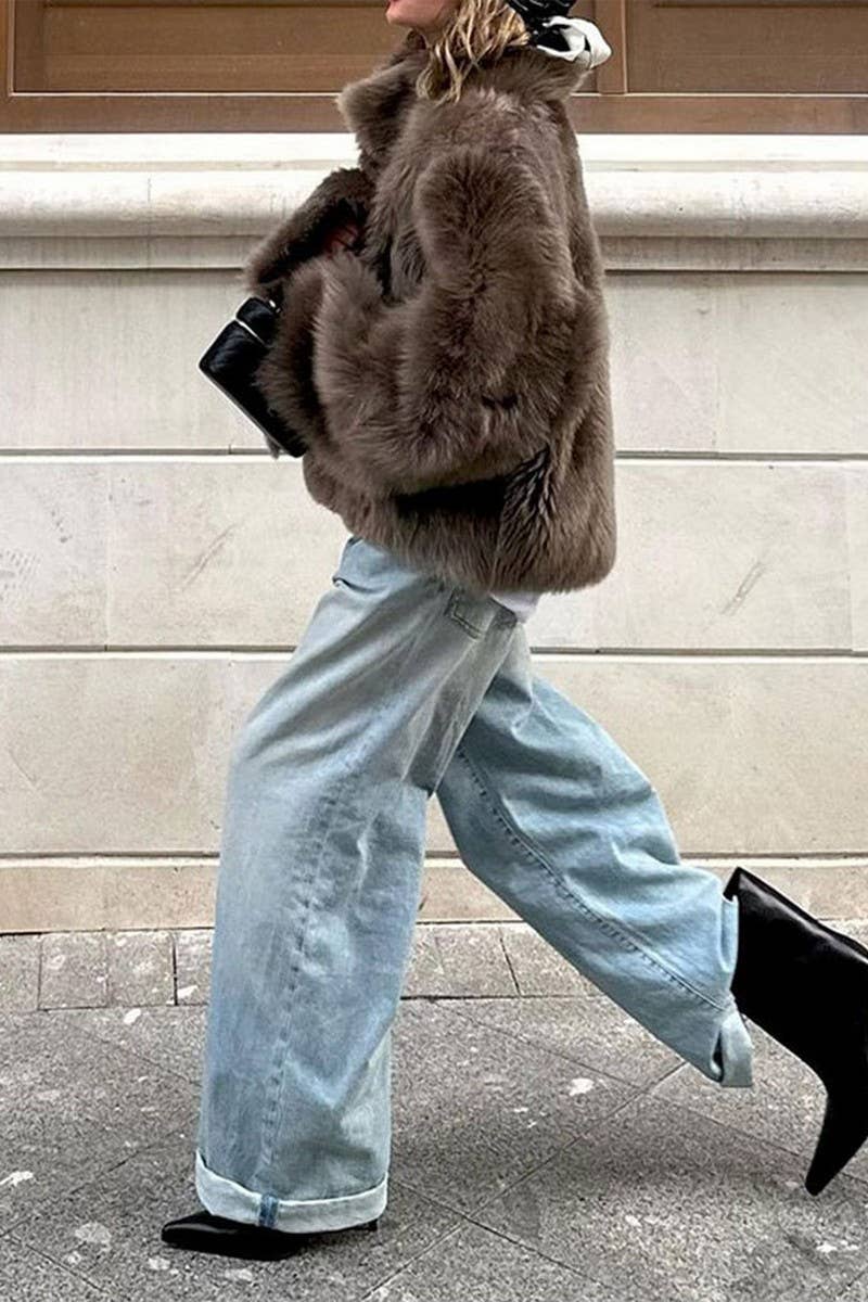 CWOCO0966_BROWN LAPEL PLUSH LOOSE FUR COAT