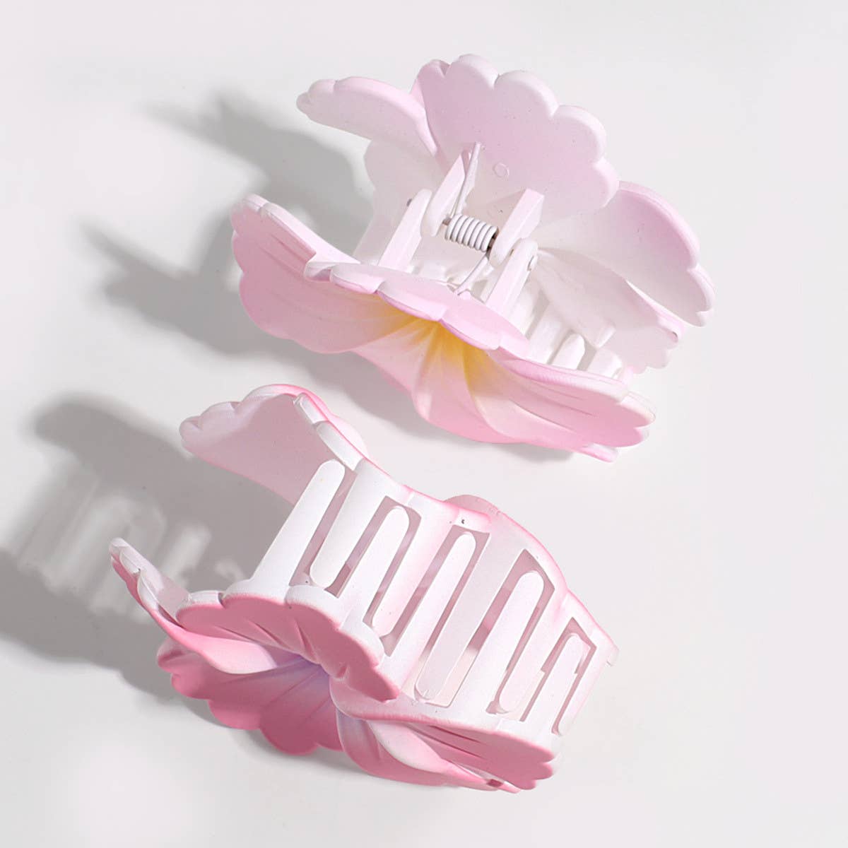 SWEET CANDY-COLORED CURLING HEART FLOWER CLIP