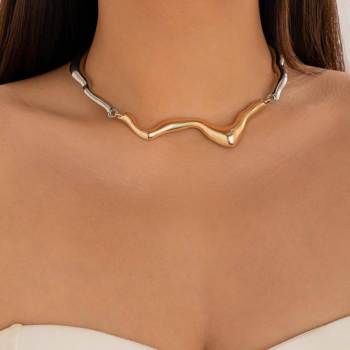 COOL GEOMETRIC TWISTED DESIGN NECKLACE