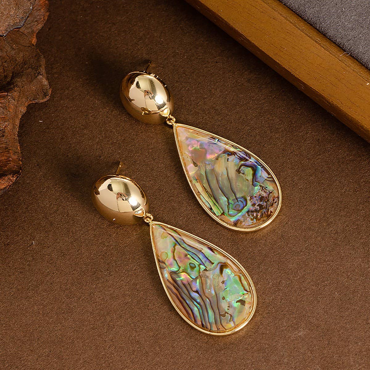 RETRO PERSONALITY ABALONE PENDANT EARRINGS_CWMM4330
