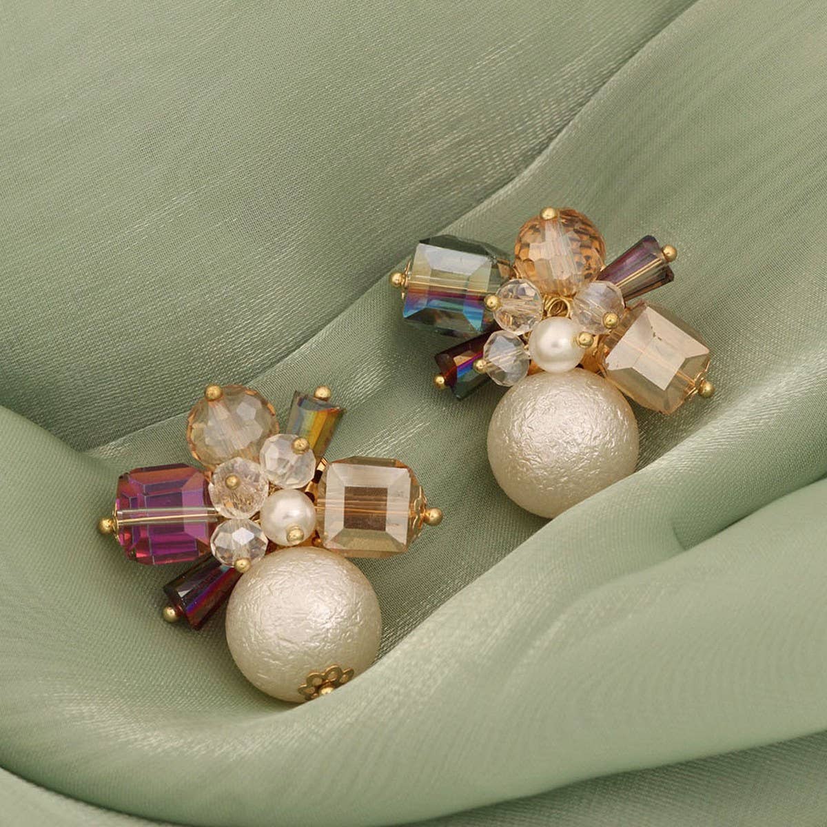 SWEET AND ELEGANT HAND-WOVEN CRYSTAL EARRINGS