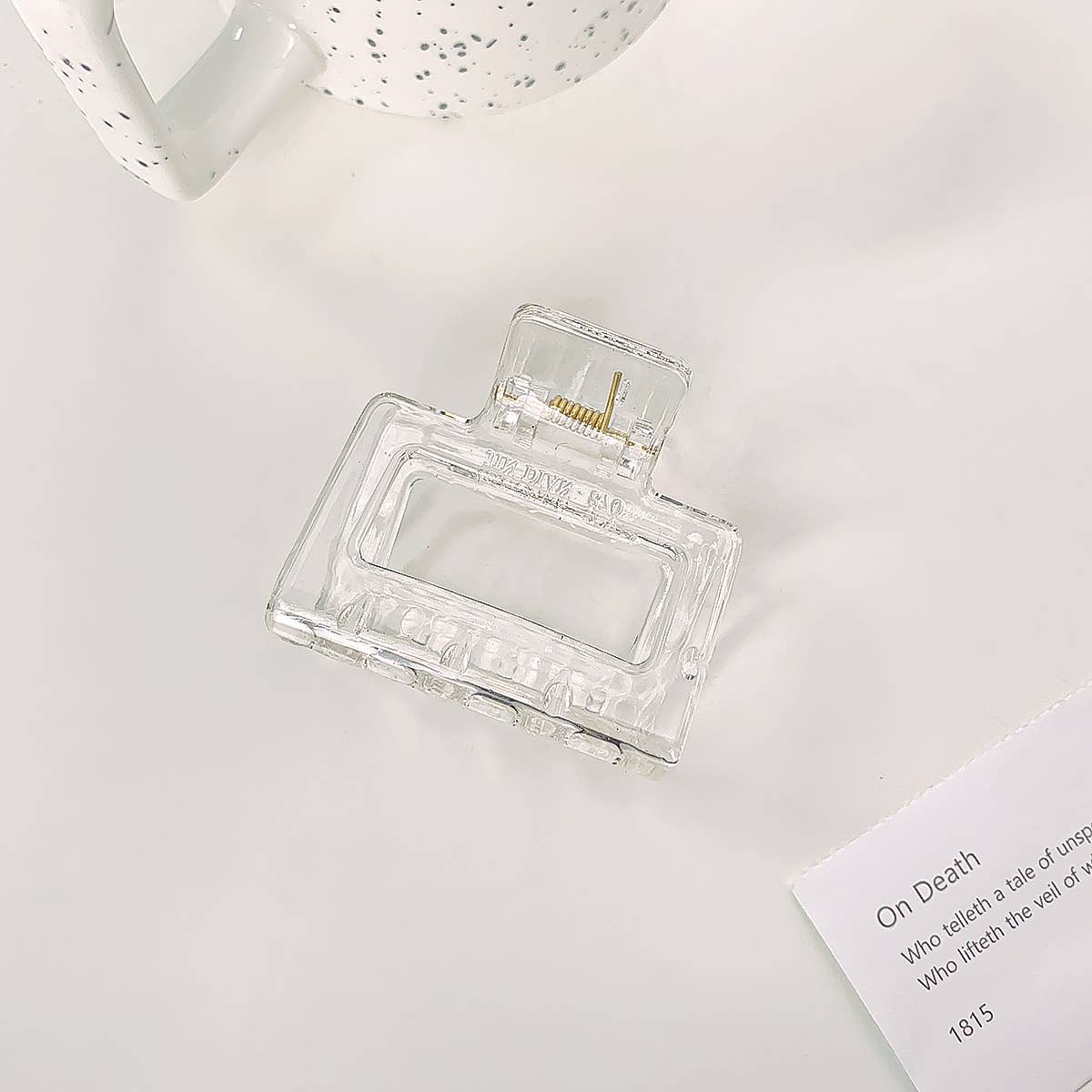 Arc-shaped semi-circular transparent gripper