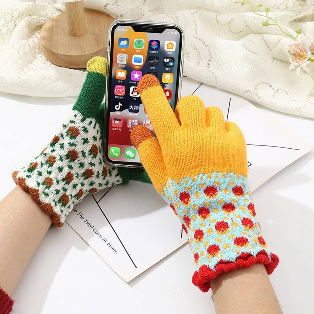 Cute Knit Gloves for Women ? Touchscreen Warm_CWAG0147